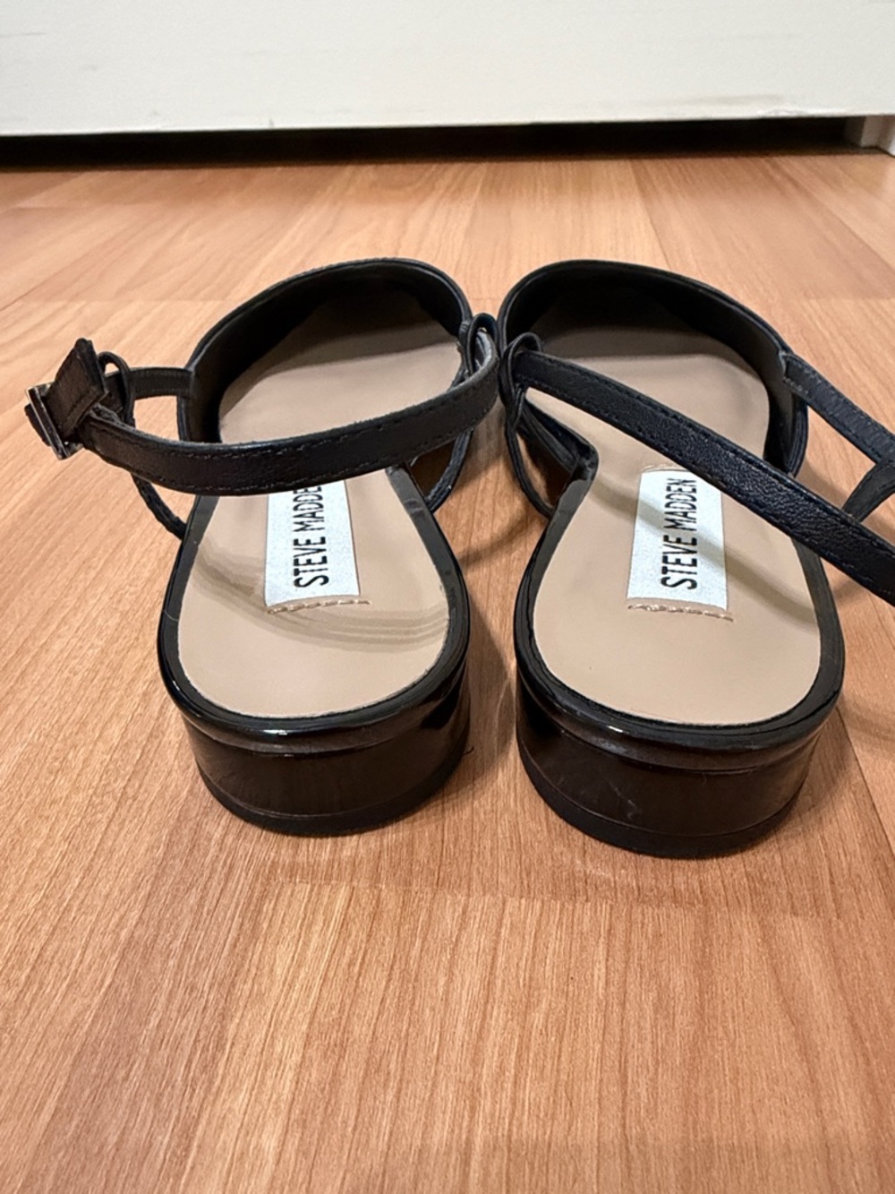 Steve Madden Black Patent Cap-Toe Slingback Flats - Picture 2 of 3